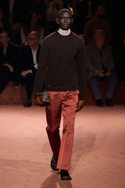 Look 52